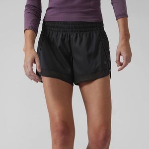 Athleta Mesh Racer Run Short 4"